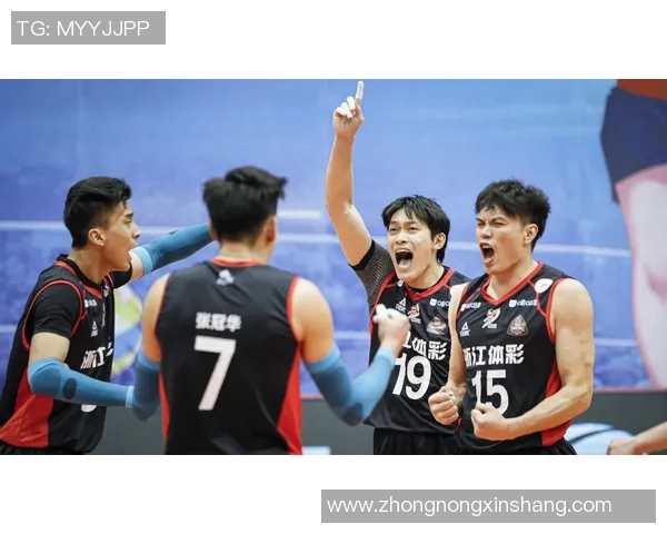 深圳排球队以73分领跑精英赛积分榜展现强劲实力和团队合作精神